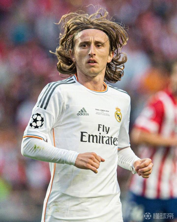 格纳布里传射建功助拜仁3比1胜葡萄牙体育