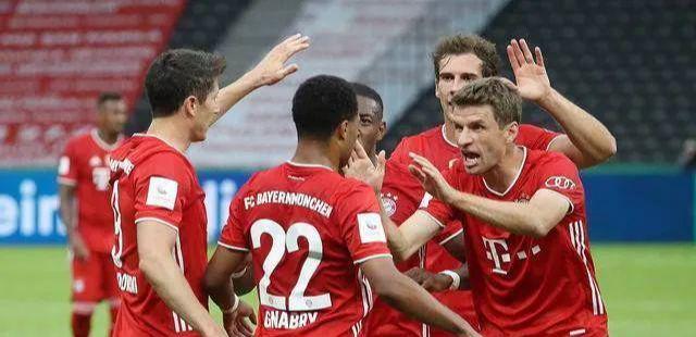 命中注定，狼队新援沃尔费手臂上有一个狼的文身