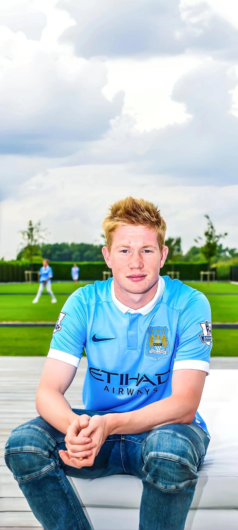 公牛半场三分13中3，吉迪10+5+5咬住比分