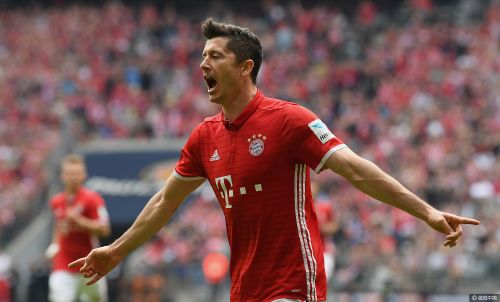 皇马更衣室内乱曝光，阿隆索希望3天后能赢曼城稳定军心