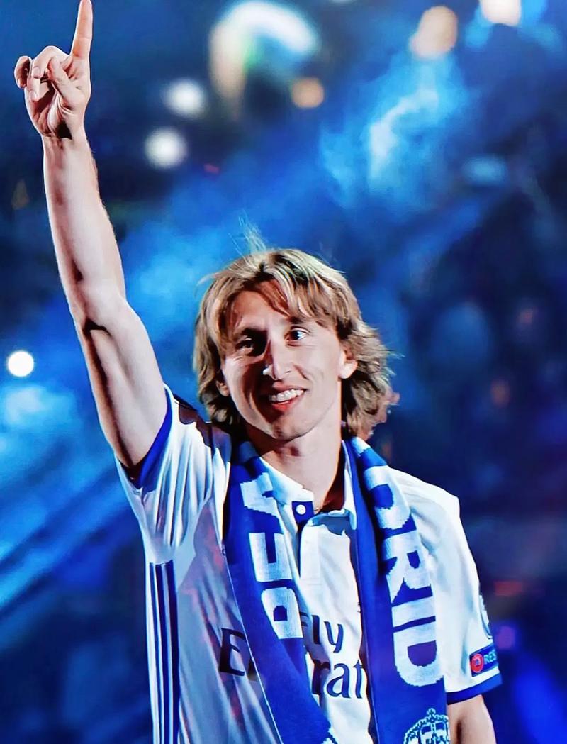 仅次于佩佩，大卫-路易斯是欧冠联赛第二年长的进球者