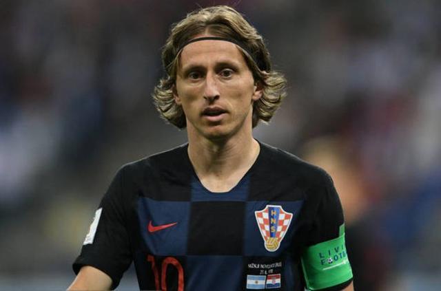 德天空：拜仁引进费耶诺德右后卫里德的谈判正在取得进展